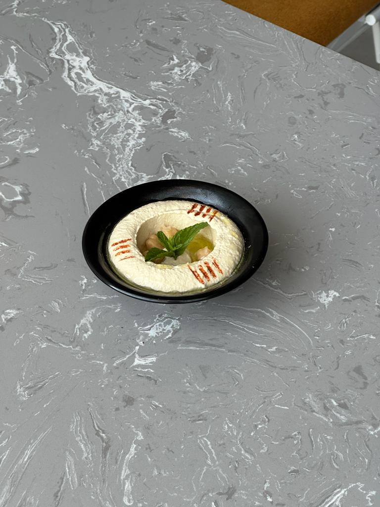  Hummus plate