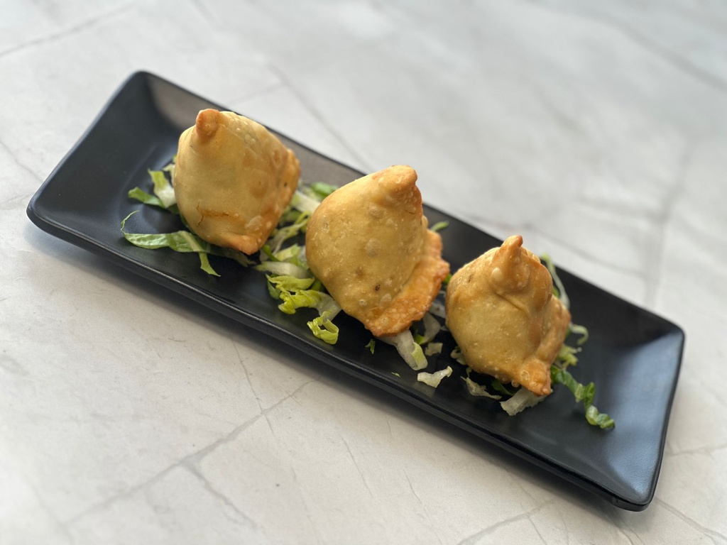Indian vegetable samosa